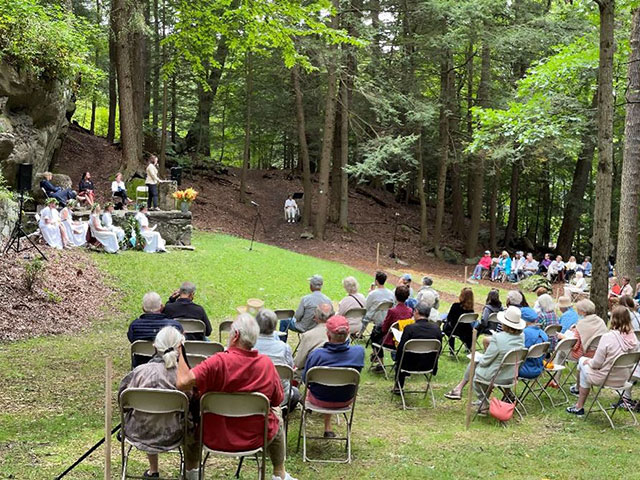 Laurel Hill Association, Stockbridge, MA - Hiking in the Berkshires